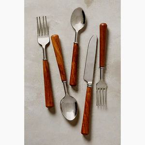 Ensemble de couverts à manche en bois fini brillant en acier inoxydable - Product Image 1