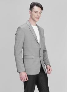 Veste de costume pour homme en polyester gris clair, coupe ajustée, légère, pour événements d'entreprise et tenue formelle, en vente - Product Image 4