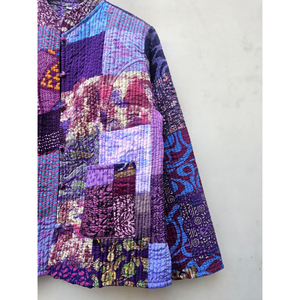 Chaqueta acolchada de retales de seda morada profunda hecha a mano india, chaqueta de invierno para mujer, chaqueta de seda de calidad, ajuste cómodo y duradero - Product Image 3