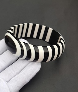Brazalete de Cuerno de Búfalo para Mujer, Estilo Pluma Animal, Pulido, Precio Económico al por Mayor por f s i - Product Image 1