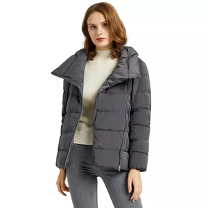 Veste matelassée en tricot d'hiver pour femmes, sur mesure, de haute qualité, réversible, en cuir de poisson, col amovible, manches longues, à capuche - Product Image 3