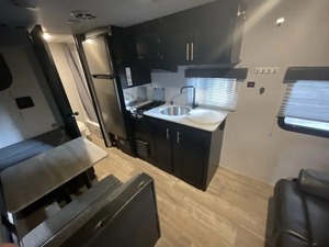 Remolque Camper 2022 Usado Con Buen Precio Camper De Viaje De Lujo - Product Image 5