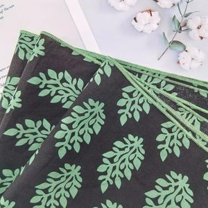 Wholesale Custom Logo <b>Square</b> Solid Casual Polyester Satin Bandanas <b>Scarves</b> with Silk Feeling Women <b>Scarves</b> For Events - Product Image 2