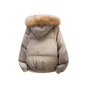 โรงงาน OEM ผลิตตามสั่ง เสื้อแจ็คเก็ตพัฟเฟอร์บุหนาสำหรับผู้ชาย ฤดูหนาว 2026 มีฮู้ดขนสัตว์ถอดได้ คอตั้ง บุผ้าฝ้ายหนา ไซส์ใหญ่ - Product Image 6