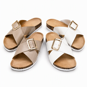 Sandales plates pour femmes en cuir véritable avec boucle dorée, style décontracté, en stock, prêtes à être expédiées, liquidation d'entrepôt - Product Image 1
