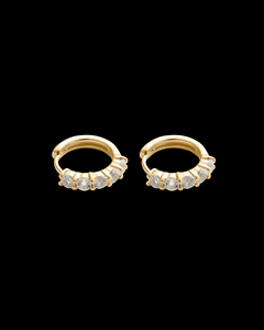 ต่างหูห่วงเงินแท้ Sterling Silver ชุบทอง 14k 18k ประดับเพชรซิคอนทรงรี รุ่น Aquila huggies สำหรับผู้หญิง - Product Image 1