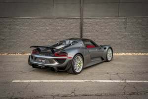 Porsche 918 Spyder 2015 en perfecto estado · Coupé · Fibra de carbono · Tracción en las cuatro ruedas - Product Image 3