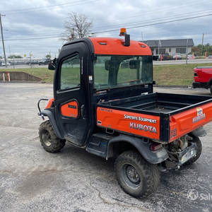 Véhicule utilitaire 4x4 Kubota RTV-X1100C de qualité supérieure, robuste, pour travaux agricoles, avec un puissant moteur 4 temps - Product Image 4