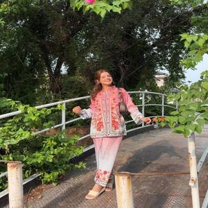 Ensemble Kurti et pantalon VASTRA COTTAGE pour femmes, imprimé numérique, manches longues, cousu, vêtements ethniques avec doublure en micro-coton - Product Image 2