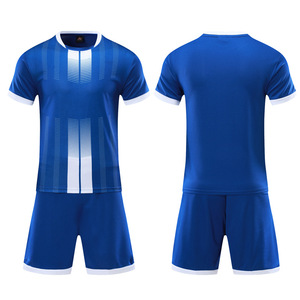 Conjunto de Uniforme de Fútbol Personalizado, Camiseta y Pantalones Cortos de Fútbol con Cuello en V, Transferencia Térmica, 100% Poliéster, Secado Rápido, Impresión de Logotipo OEM para Equipos - Product Image 4