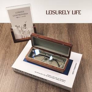 2025 Boîte à lunettes faite à la main en gros direct d'usine avec grain de bois et boîte de rangement pour lunettes à petite bouche Boîte à lunettes myopie. - Product Image 1