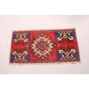 Petit tapis turc vintage 1,5x2,8 pieds, tapis persan rouge et bleu - Product Image 5