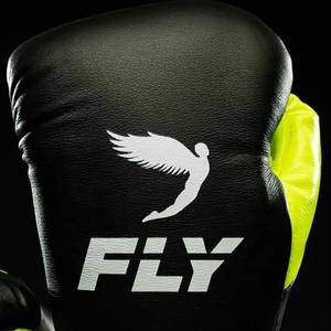 Gants de boxe personnalisés de dernière génération, couleur vert néon et noir, équipement d'entraînement professionnel, cuir véritable, gants de Muay Thai - Product Image 4