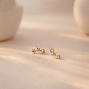 Petites boucles d'oreilles clous en alliage de zinc avec zircon, idéales pour les cadeaux de fête tendance - Product Image 4