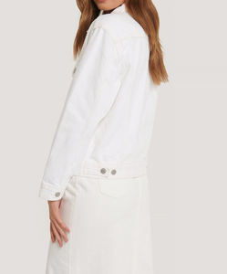 Chaqueta vaquera blanca personalizada para mujer con cuello vuelto, patrón de motocicleta bordado de invierno, abrigo relleno de algodón ODM OEM - Product Image 5