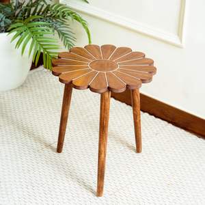 Tabouret et repose-pieds en bois sculpté, pliable, réglable, durable, fait main, avec un design artisanal et une finition moderne pour un usage domestique en appartement - Product Image 1