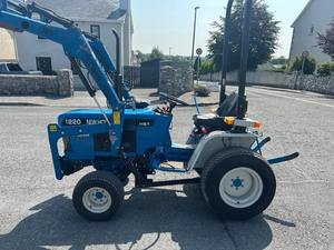 Nouveau tracteur compact Hollandss 1220 avec chargeur - Product Image 2
