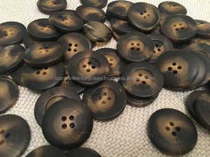 Buffle OX corne blancs bouton haute qualité personnalisé rond 4 trous 4 trous corne résine bouton de couture mode 4 trous boutons - Product Image 4