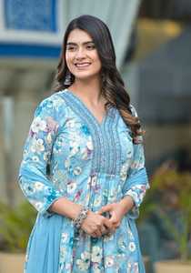 Vestido Musulmán Salwar Kameez Recto de Algodón Lawn Puro Bordado en Morado, Ropa Femenina Pakistaní, Colección de Verano - Product Image 4