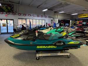เจ็ตสกี Sea Ray 400 สำหรับเล่นน้ำทะเล พร้อมที่จอด - Product Image 1