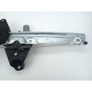 ชุดมอเตอร์กระจกไฟฟ้าหน้าขวา DACIA Sandero Series (21>) รุ่น 807206015R - Product Image 5