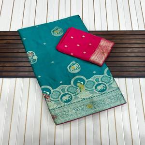 Sari de Seda Satén Mashru Puro con Tejido Jacquard Meenakari, Blusa con Contraste de Pallu Enriquecido, Teñido a Mano, Ligero y de Primera Calidad - Product Image 5