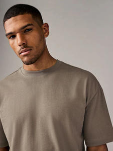 T-shirt à la mode pour hommes Streetwear fournisseur tenue de mode pour salle de sport voyage salon confortable usage quotidien en vrac en gros - Product Image 4