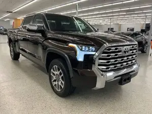 Véhicule 4x4 To-yota Tundra Limited 2024 PARFAITEMENT UTILISÉ - Product Image 4
