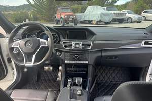 Mercedes-AMG E63 S Wagon 2016 Usado, ~27,800 Millas, V8 Biturbo, Tracción en las Cuatro Ruedas, Frenos de Cerámica de Carbono, Sin Modificar - Product Image 4