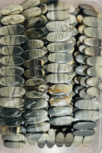 Hermoso par de anillos de oreja de jaspe Picasso, cabujón de calidad Natural, piedras preciosas sueltas, pulido a mano suave, verde para joyería curativa, - Product Image 2