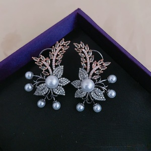 Belles boucles d'oreilles Zircon en laiton plaqué argent étincelles-bijoux cadeau tendance pour femmes et filles pour la fête - Product Image 5