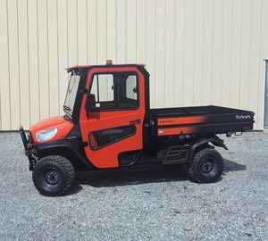 Tracteur Utilitaire Kubota L2502HST d'Occasion de Qualité Supérieure, 50 CV, Mini Tracteur 4x4 avec Chargeur et Rétrocaveuse, Idéal pour Jardin et Ferme - En Vente - Product Image 2