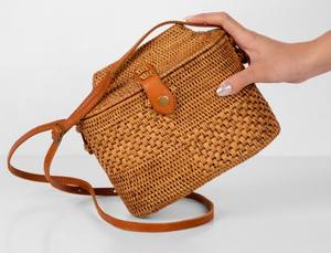 Sac en rotin trapèze - Sac de Bali - Sac en paille - Sac de plage d'été - Sac bohème à bandoulière - Sac à main en rotin pour femmes - Product Image 2