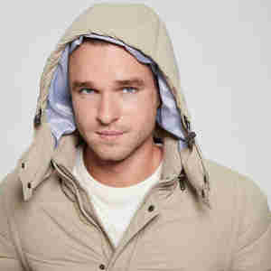 เสื้อแจ็คเก็ตพัฟเฟอร์ฤดูหนาวทันสมัยจาก Outfitize International ผลิตจากวัสดุโพลีเอสเตอร์ที่ทนทาน - Product Image 3