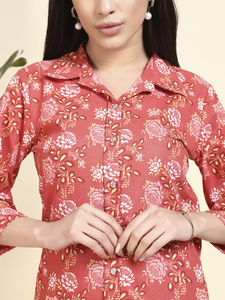 Ensemble chemise d'été pour femme en coton tricoté de qualité supérieure, à motif floral, col mandarin, manches trois-quarts, boutonnée, avec fente courte au genou - Product Image 5