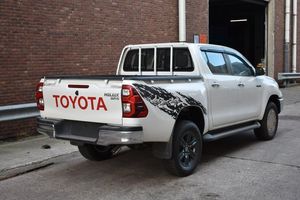 2023 pour Toyota Hilux avec AWD lumière intérieur sièges en cuir R20 pneus ACC régulateur de vitesse Euro6 émission GCC utilisé direction gauche - Product Image 5