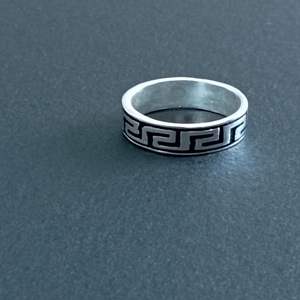 Anillo liso de Plata de Ley 925 clásico, joyería de banda de plata para todos los días para minoristas de moda y compradores de joyería al por mayor a granel - Product Image 1