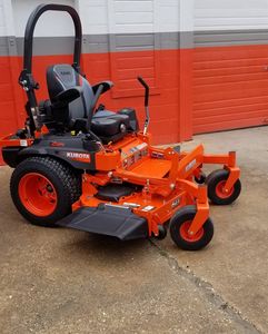 2025 Kubota 60inches zero turn mowers - Product Image 2