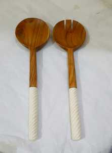 Ensemble élégant de 4 couteaux à fromage avec manche en bois naturel et résine, écologique, passe au lave-vaisselle, design moderne personnalisé - Product Image 6