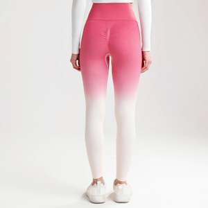 กางเกงเลกกิ้งสปอร์ตสีชมพู รุ่น Spectrum Stride เอวสูง ระบายอากาศได้ดี ไร้ตะเข็บ ผลิตจากผ้าสแปนเด็กซ์/ไนลอน ตกแต่งด้วยผ้าตาข่าย เอวยางยืด ไซส์ XS ขึ้นไป - Product Image 3