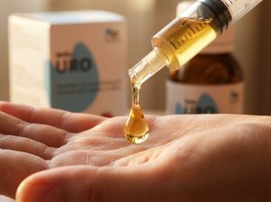 Complément alimentaire Ledu-Uro pour la santé urinaire des chats – 30 ml, soulagement de l'urolithiase et de la cystite - Product Image 3