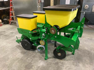 Sembradora de Maíz de Múltiples Hileras con Motor y Caja de Cambios, Alta Productividad, Fertilización Simultánea, Sembradora de Granos en Venta - Product Image 4