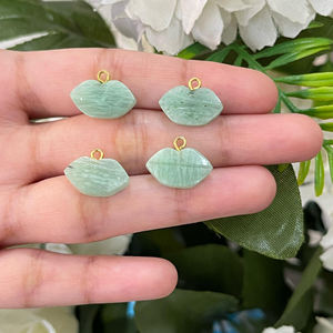 Connecteur de pierres précieuses amazonite naturelle plaqué or forme de lèvre connecteur sculpté bricolage pendentif connecteur composants de concepteur - Product Image 1