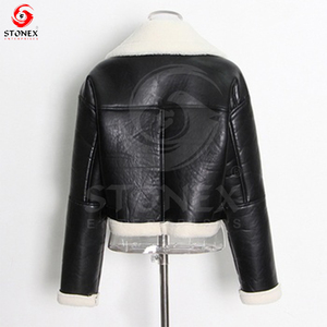 Chaqueta de cuero para mujer Chaqueta elegante ajustada Ropa de moda súper suave cómoda/Chaqueta de cuero para damas. - Product Image 4