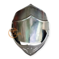 Casque fermé de chevalier médiéval de style moderne, armure de guerrier en argent poli avec impression de découpe pour l'artisanat du métal des batailles