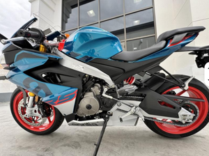 MEJORES PRODUCTOS 2026 Aprilia RS 660 Motocicletas 659cc DOHC de 3 cilindros en línea, 4 válvulas por cilindro, Envío a todo el país - Product Image 4