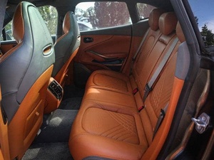 Voiture abordable 2021 Aston-Martin DBX Base d'occasion - Product Image 4