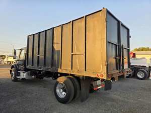 Camion à benne basculante à plateau plat de 16 pieds, modèle 2011 M2 106, avec 220 CV, boîte de vitesses automatique Allison HS à 6 vitesses, pour la construction et le transport commercial - Product Image 3