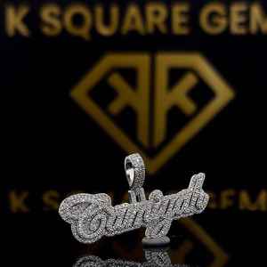 Colgante con nombre de micropavé personalizado, colgante con letras personalizadas, colgante redondo con nombre de diamante, regalo personalizado para él - Product Image 1