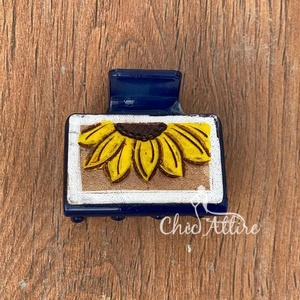 New Arrival Western Stylish Handmade <b>Tooled</b> Engraved Leather Mini Hair <b>Clips</b> Leather Mini Claw <b>Clip</b> Hair Accessories for Women's - Product Image 1